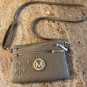 Cross body/ wristlet MK purse brown w/gold zippers